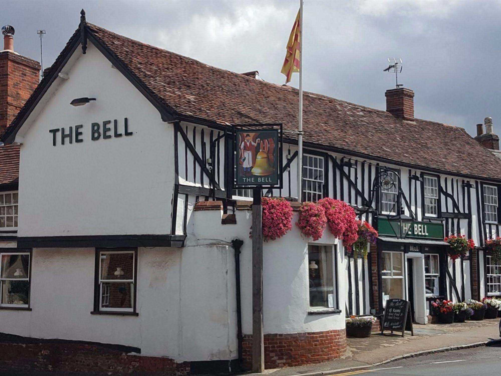 The Bell Hotel Clare Buitenkant foto