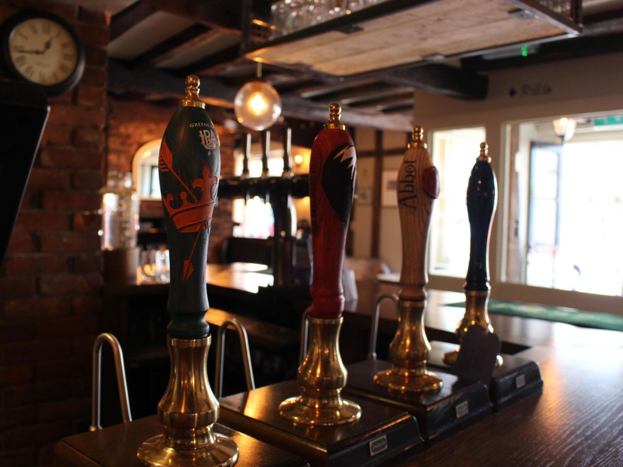 The Bell Hotel Clare Buitenkant foto