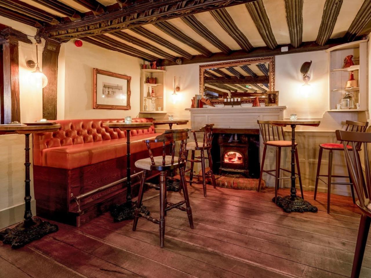 The Bell Hotel Clare Buitenkant foto