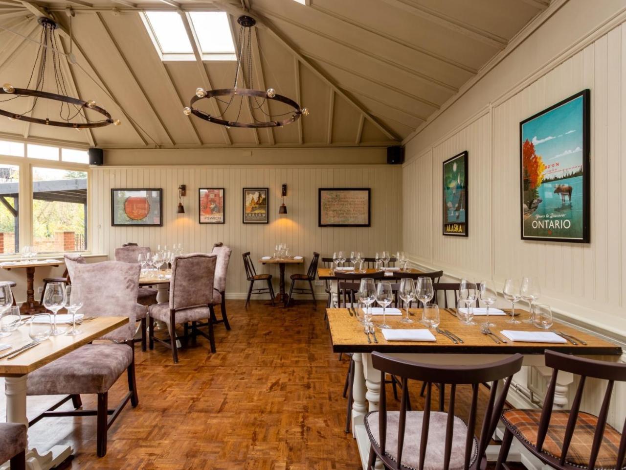 The Bell Hotel Clare Buitenkant foto