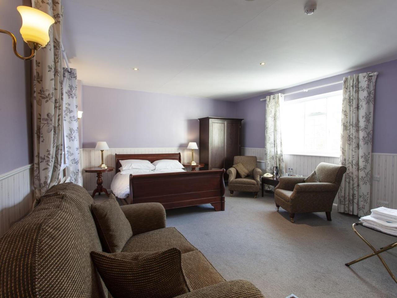 The Bell Hotel Clare Buitenkant foto