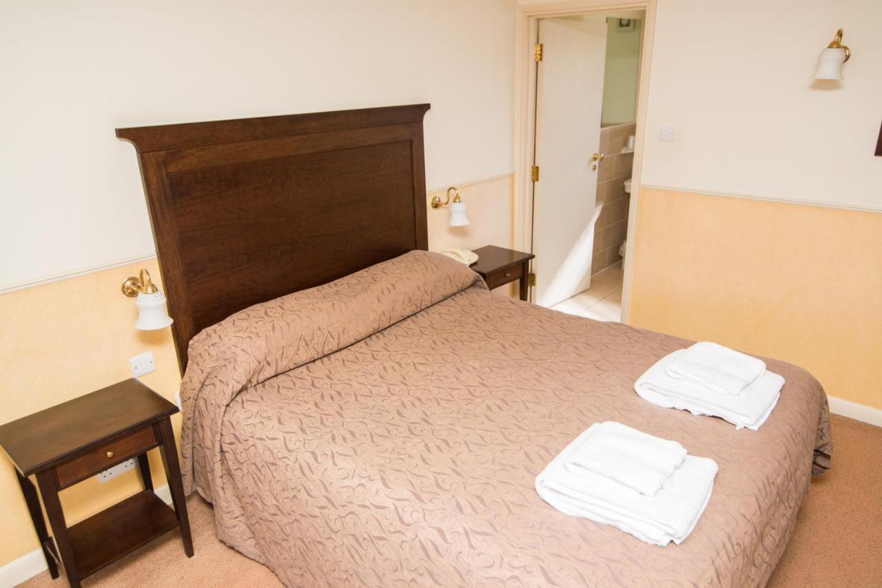 The Bell Hotel Clare Buitenkant foto